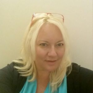 Meet your Posher, Julee